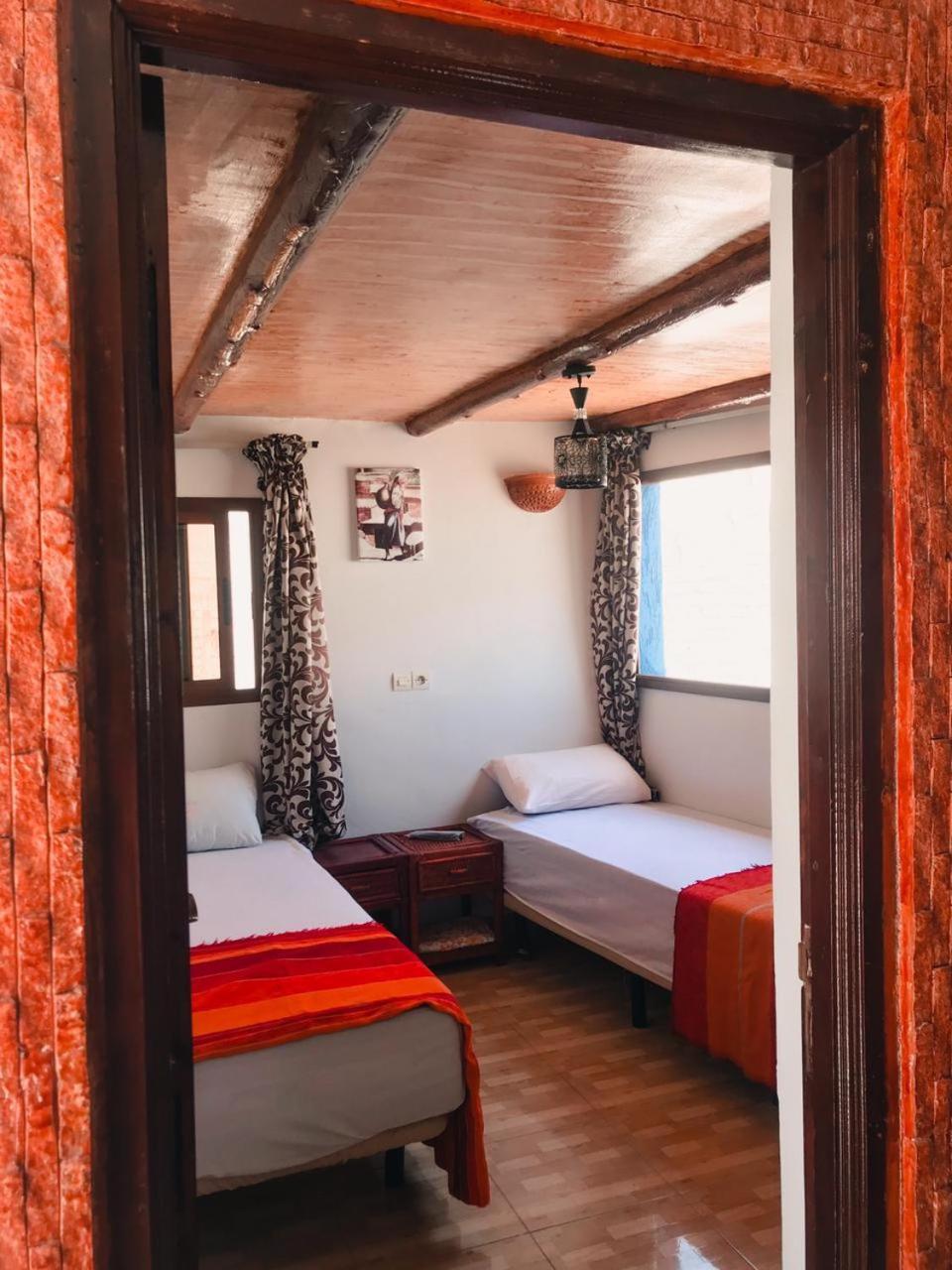 Tafoukt Surf Hostel Taghazout Esterno foto